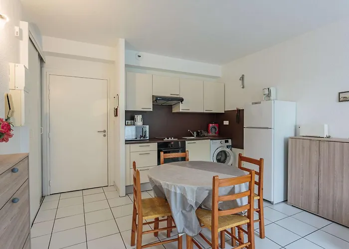 Confortable Avec Jardin Et Parking à - Fr-1-4-703